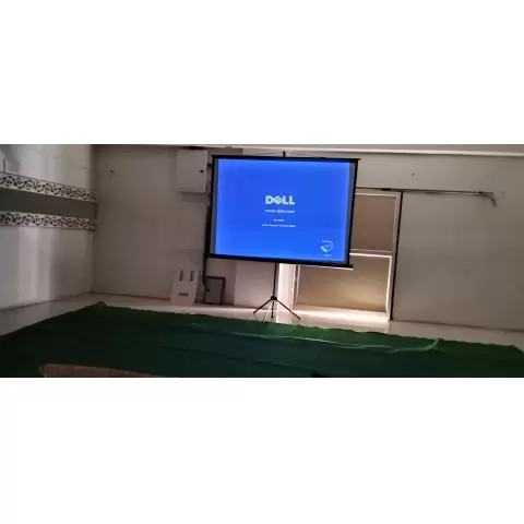 Projectors and tripod screen rent in 