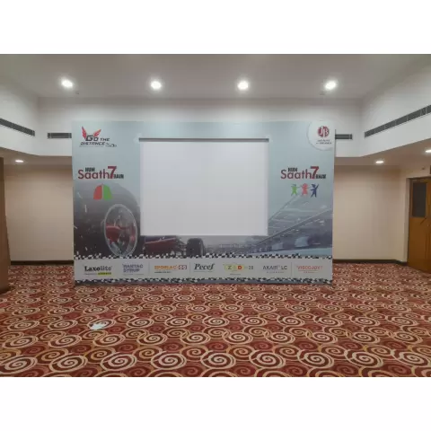 8 By 6 Masking Screen For Projector rent in 