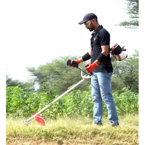 Grass Cutter Machine Brush Cutter  rent in 