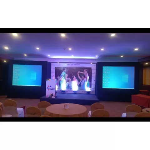 PROJECTOR ON RENTAL WITH TRIPOD SCREEN rent in 